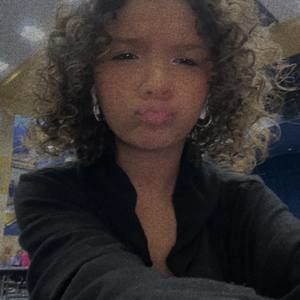 Meet your Posher, Riley